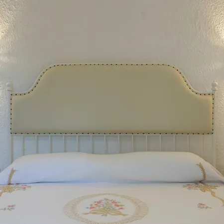 Andrew's - Luisanna Willa